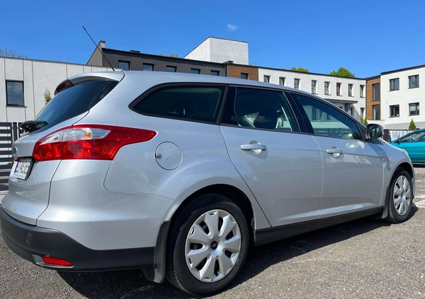 Ford Focus cena 18700 przebieg: 281806, rok produkcji 2012 z Zgierz małe 191